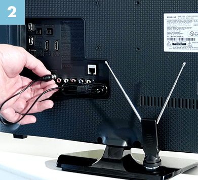 Indoor television antenna connects to any TV